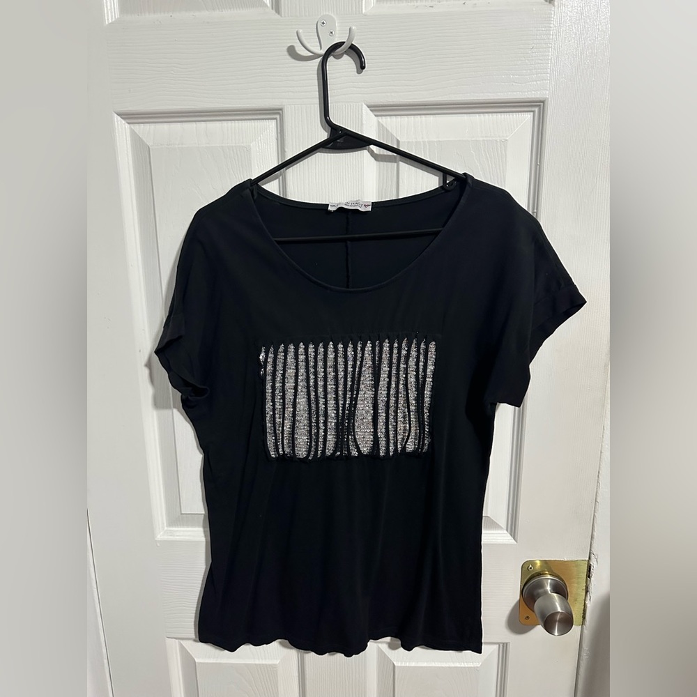 Black shirt size small. Worn! Made in Italy!